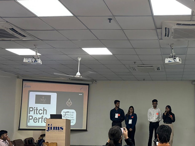 student startup pitches