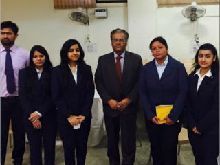 Professor SC Kapoor with PGDM Students at JIMS Rohini